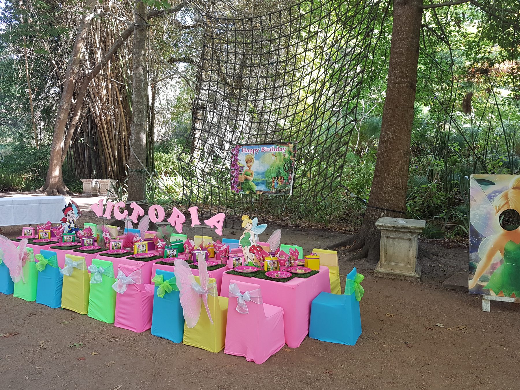 Outdoor colourful unisex party table setup
