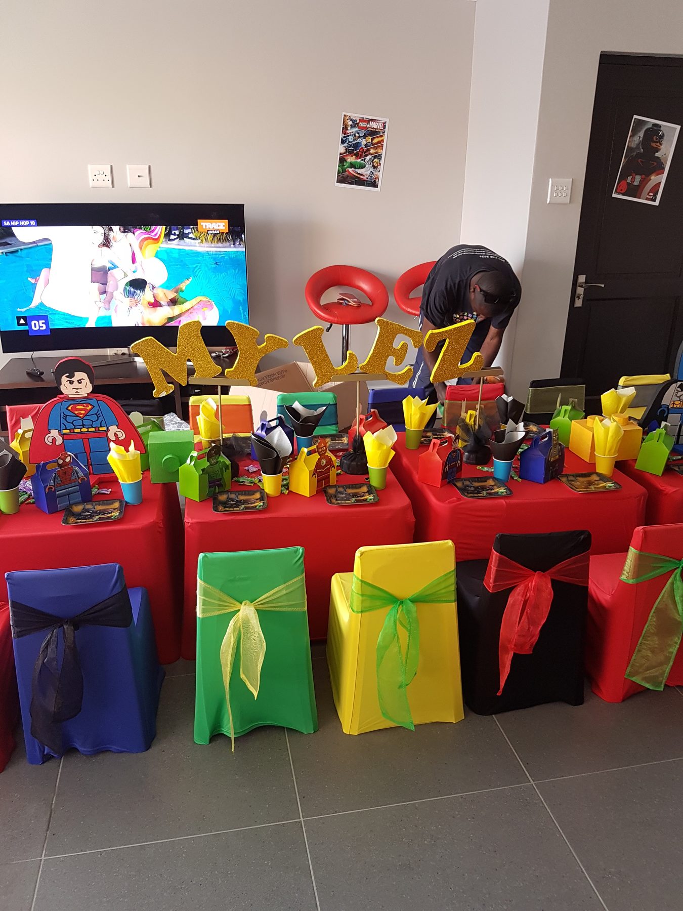 Superhero boys party table setup